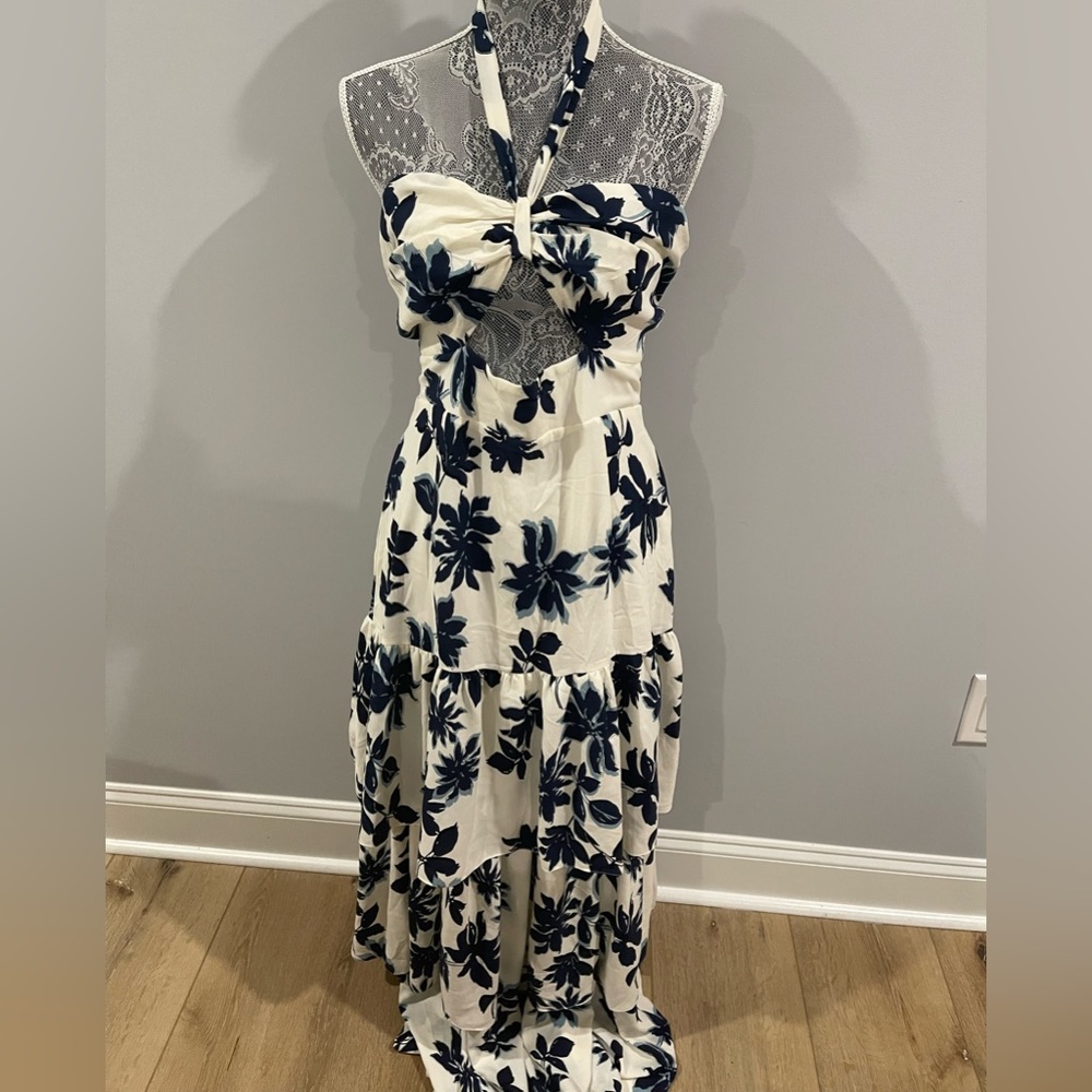 Never worn before! Ruffled maxi dress